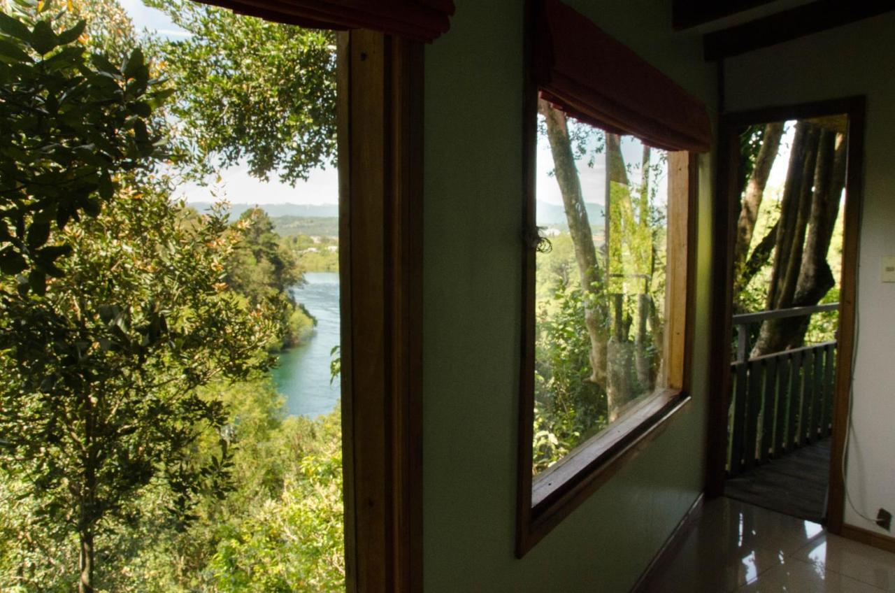 Cabanas Portal Del Rio Villarrica Ngoại thất bức ảnh